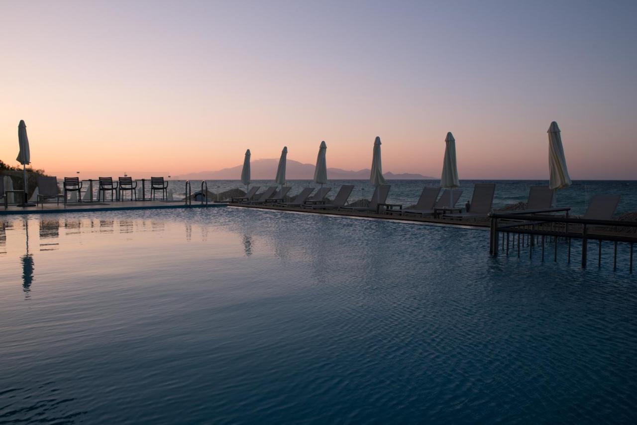 Golden Coast Resort Kypseli Exteriör bild